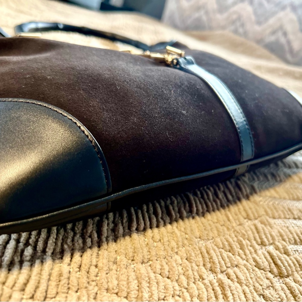 Gucci “Jackie” Vintage Bag.  Brown suede, bamboo handle, and rare crab clasp. - Picture 3 of 12